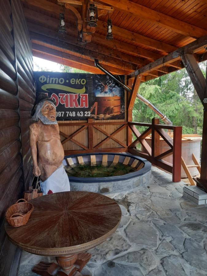 Hotel Novoe Shale Yablunytsya Exterior photo